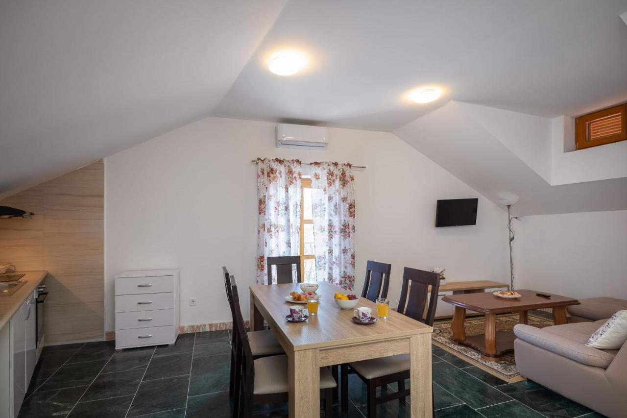 Luxury Stone Villa Nevija 2022 Private Villa Милна Экстерьер фото