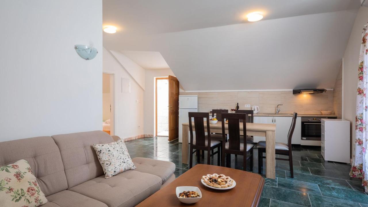 Luxury Stone Villa Nevija 2022 Private Villa Милна Номер фото