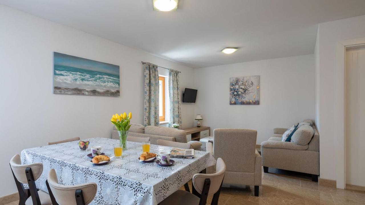 Luxury Stone Villa Nevija 2022 Private Villa Милна Номер фото