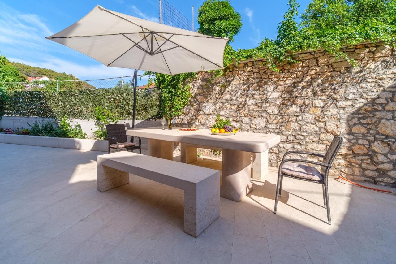 Luxury Stone Villa Nevija 2022 Private Villa Милна Экстерьер фото