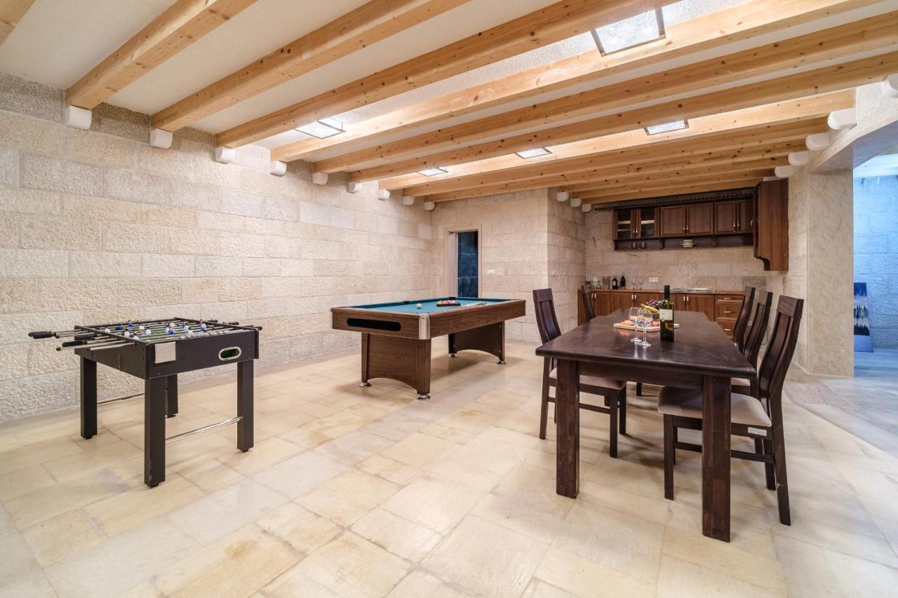 Luxury Stone Villa Nevija 2022 Private Villa Милна Экстерьер фото